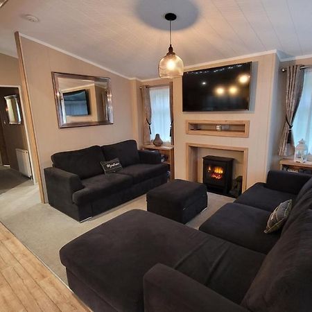 Luxury Lodge On Edge Of New Forest And 800M From Sea Entertainment And Leisure Passes Included Мілфорд-он-Сі Екстер'єр фото