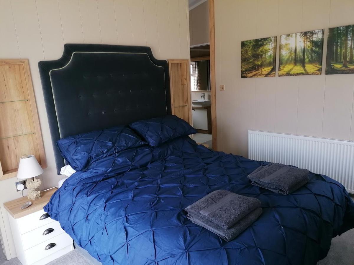 Luxury Lodge On Edge Of New Forest And 800M From Sea Entertainment And Leisure Passes Included Мілфорд-он-Сі Екстер'єр фото